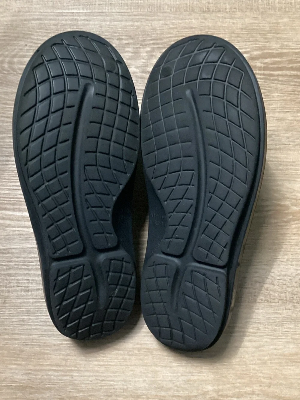 OOFOS Men's Black Slip-On Comfort Clogs US M 11 EUR 11 Women’s 13 Unisex
